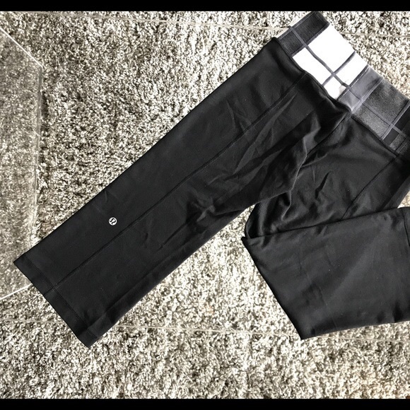 lululemon athletica Pants - Lululemon Straight Leg Cropped Leggings